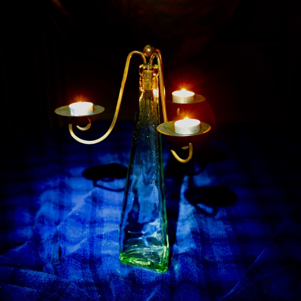 Triangular Glass Vase Candelabra - Picture 11 of 11